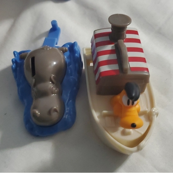 Complete 10pc set Mcdonalds Disney train toys Mickey & Minnie’s Runaway Railway - Picture 11 of 12